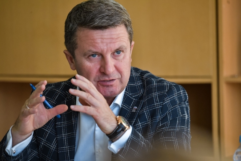 Олег Рожнов принял участие в заседании фракции «Единая Россия» Совета депутатов Молодежного