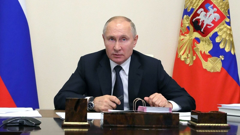 Владимир Путин считает, что последний день 2020 года должен быть объявлен выходным. 