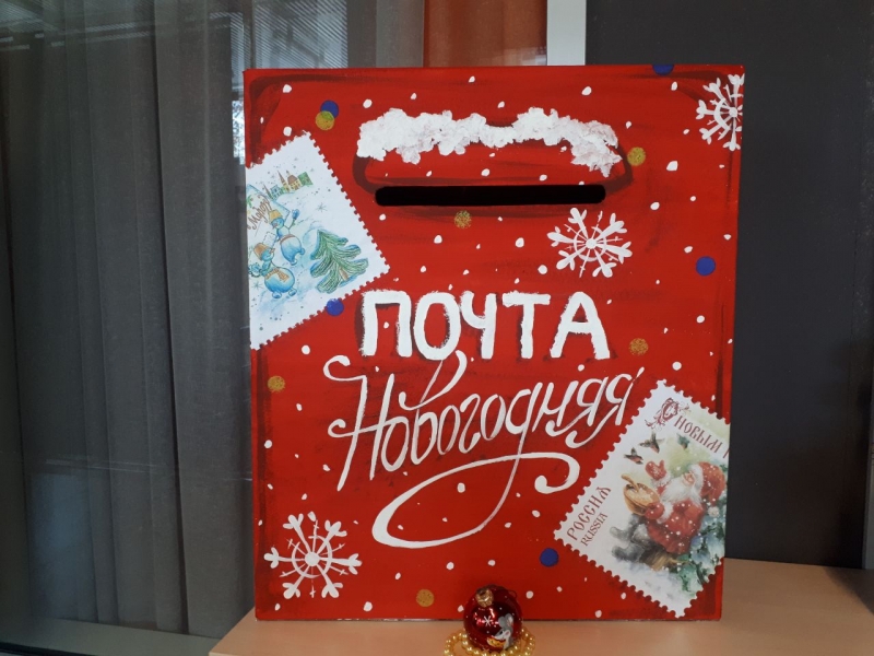 В фойе Дома культуры 