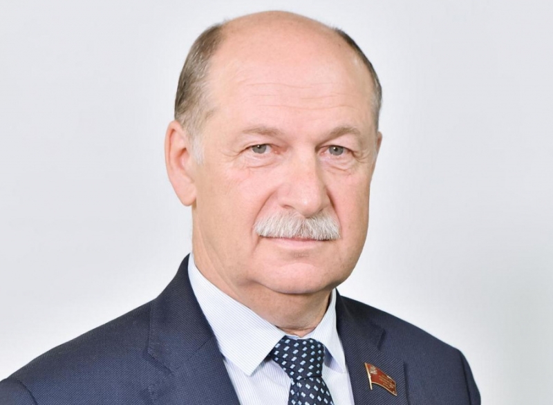 Депутат Мособлдумы Александр Баранов поздравил жителей Молодёжного с Днем семьи, любви и верности
