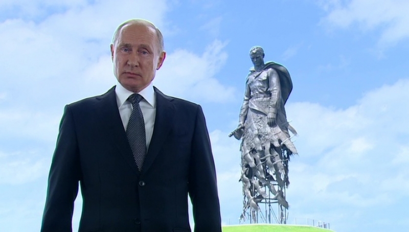  Президент Владимир Путин накануне основного дня голосования по внесению поправок в Конституцию выступил с телеобращением 