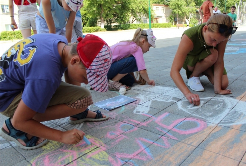  Акцию: «Мы, дети, против войны на планете» провели в Молодёжном