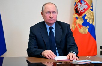 Владимир Путин в режиме видеоконференции провёл совещание с членами Правительства