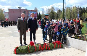 9 мая заместитель Председателя Московской областной Думы Олег Рожнов принял участие в торжественном митинге в Молодёжном.