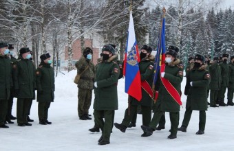 Виктор Юткин поздравил военнослужащих Молодёжного с профессиональным праздником РВСН