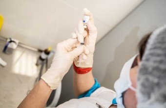 Более 30 стационарных пункта вакцинации от Covid-19 заработали в МФЦ Московской области