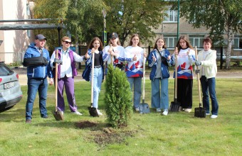 Волонтеры Молодёжного приняли участие в экологической акции