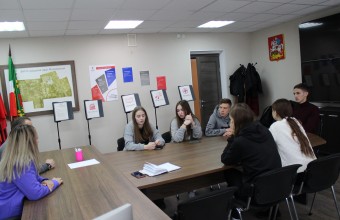 Волонтёрские инициативы обсудили за круглым столом в администрации округа