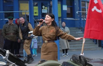 Тематические фотозоны и полевая кухня работали на автовокзалах Подмосковья в День Победы