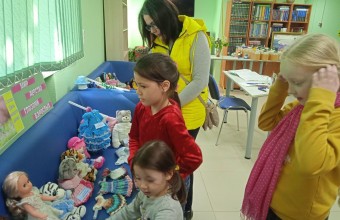 В библиотеке городского округа оформлена книжная выставка «Мир детства глазами взрослых»