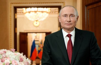 Владимир Путин поздравил женщин России с праздником – Международным женским днём