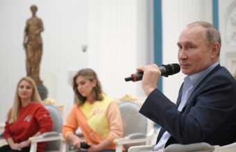 Президент провёл встречу с участниками общероссийской акции взаимопомощи «Мы вместе»